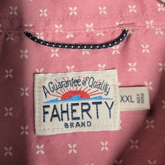 Faherty Movement Short Sleeve Shirt in Red Cream Radius Size XXL EUC - Picture 6 of 7